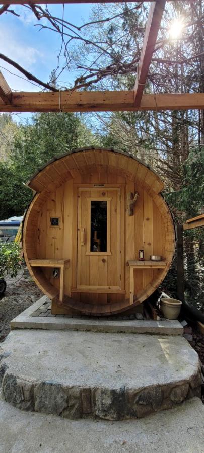 Metchosin Sacred Pilgrimage Studio旅馆 外观 照片